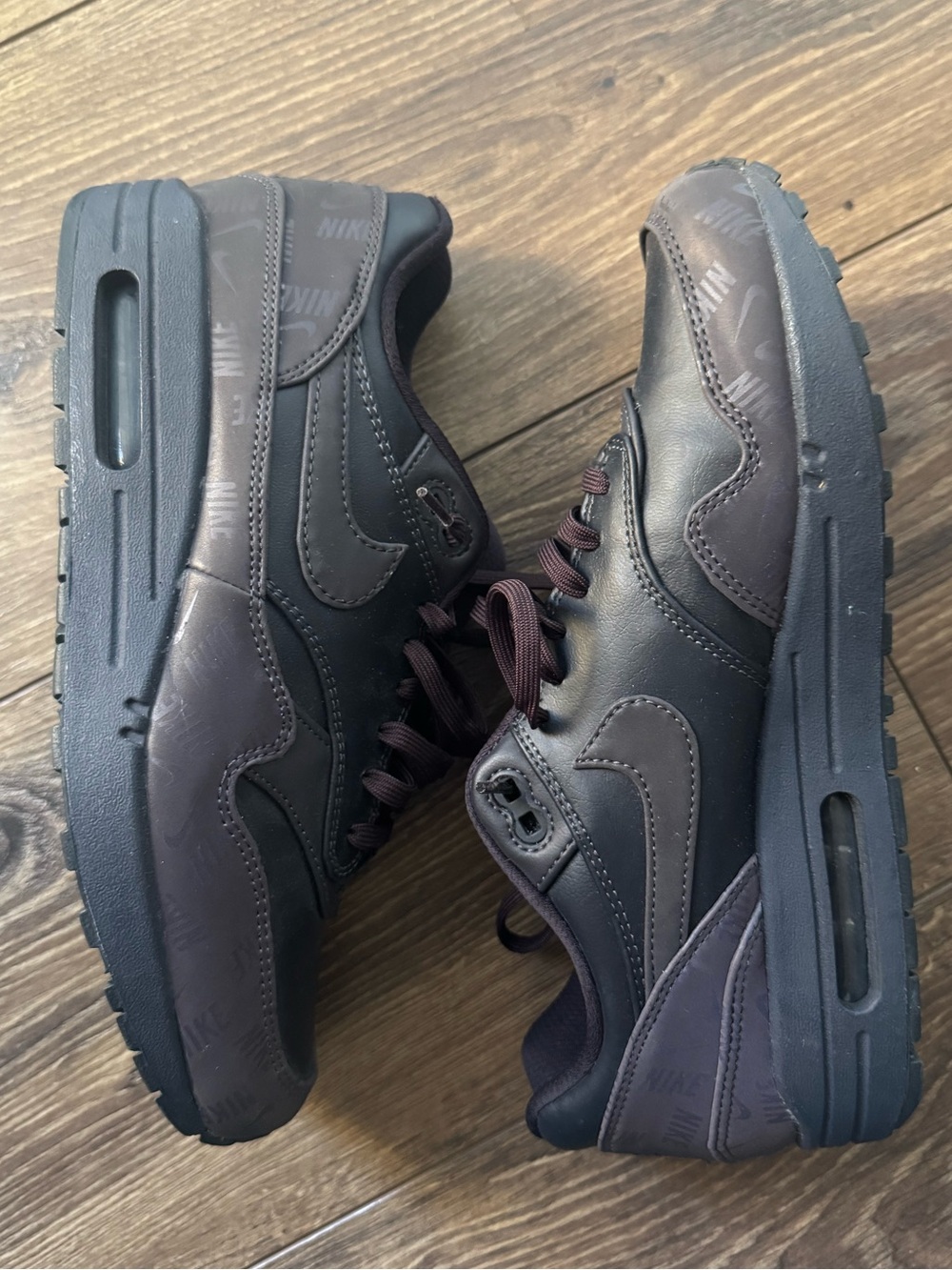 Nike Women’s Air Max 1 Lux Logo Size 9 Oil Grey